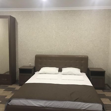 Apra Hotel Lidzava Luaran gambar