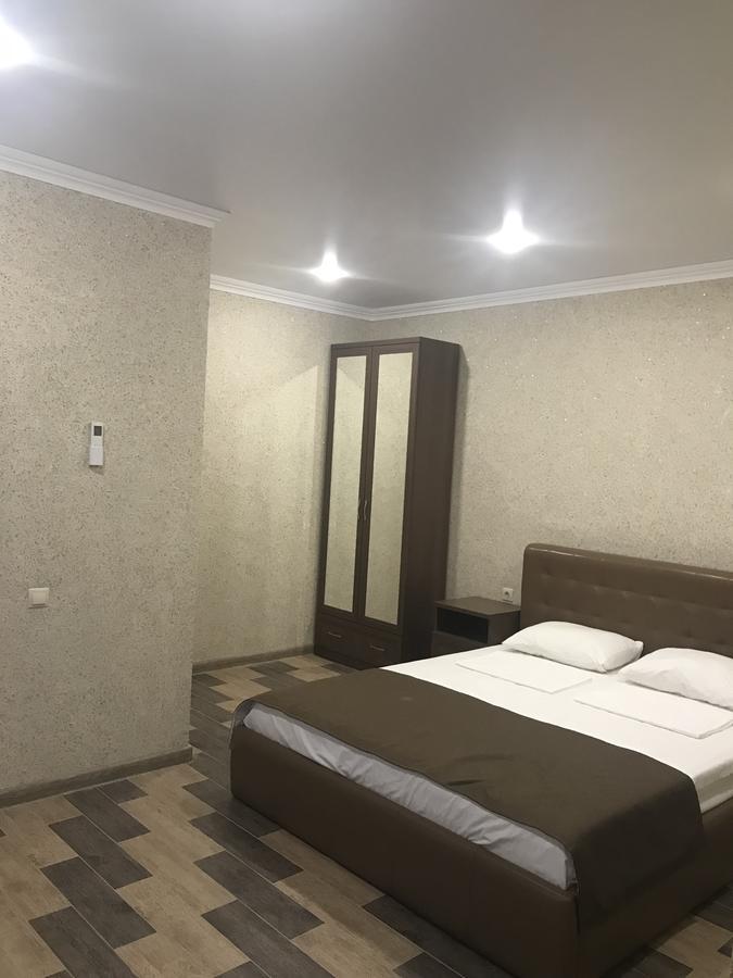 Apra Hotel Lidzava Luaran gambar