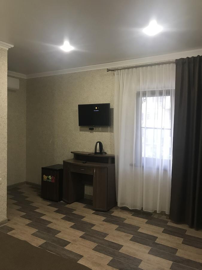Apra Hotel Lidzava Luaran gambar